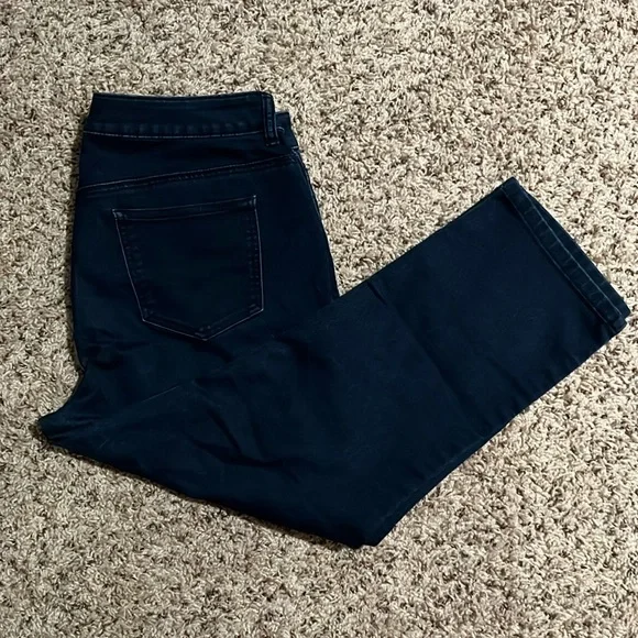 Chicos platinum denim size 1.5 capris - Picture 1 of 3